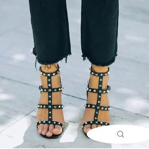 STUDDED STRAPPY HEELED SANDAL